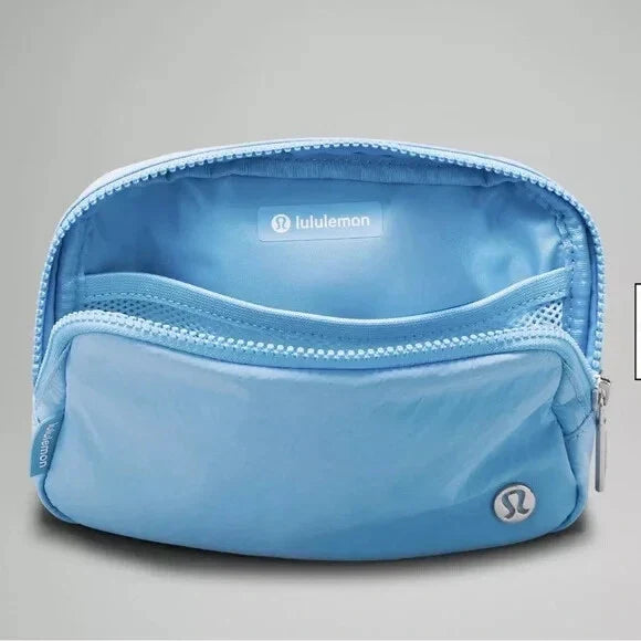 Lululemon Everywhere Belt Bag 1L Blue