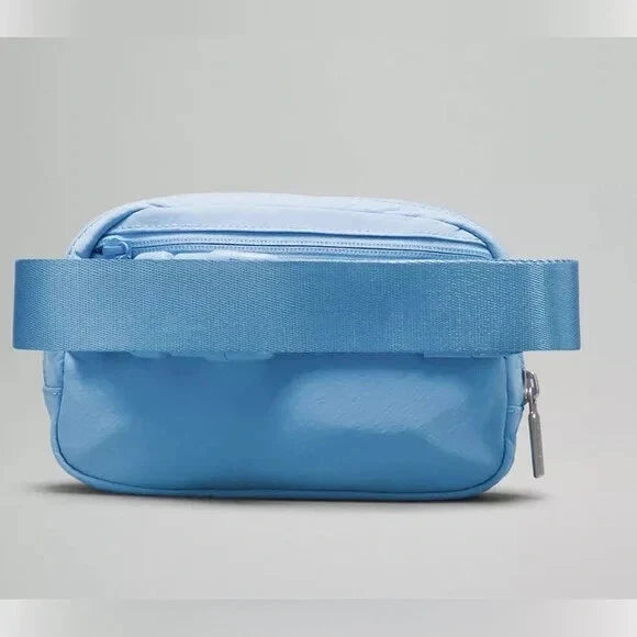Lululemon Everywhere Belt Bag 1L  Blue